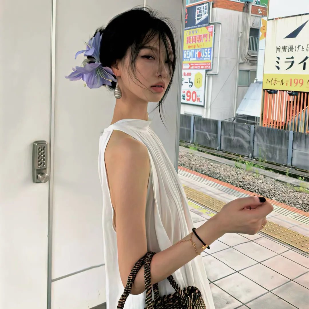 毛衣女郎